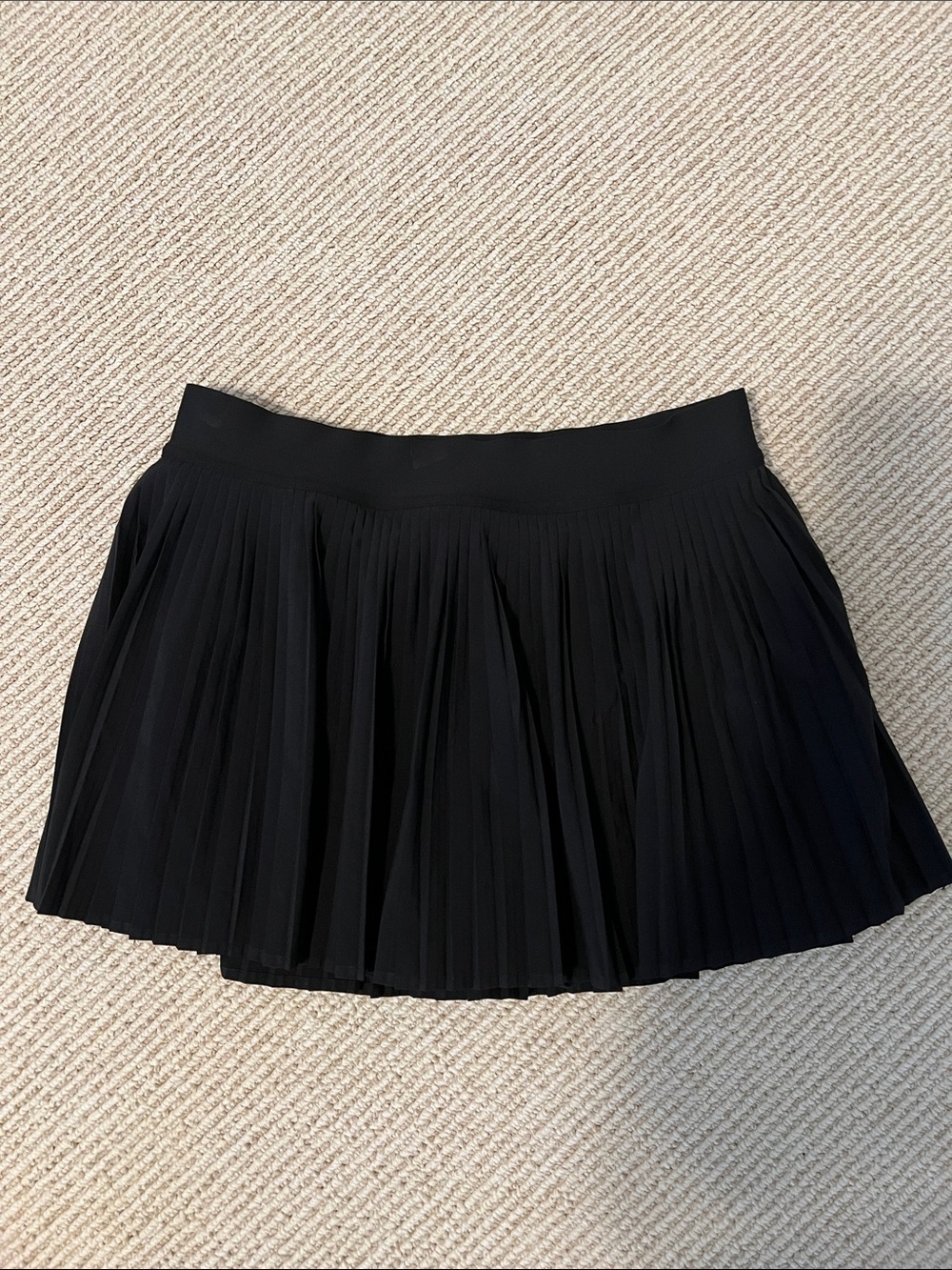 Lululemon Black Pleated Women's Tennis Skirt - Classic A-Line Style